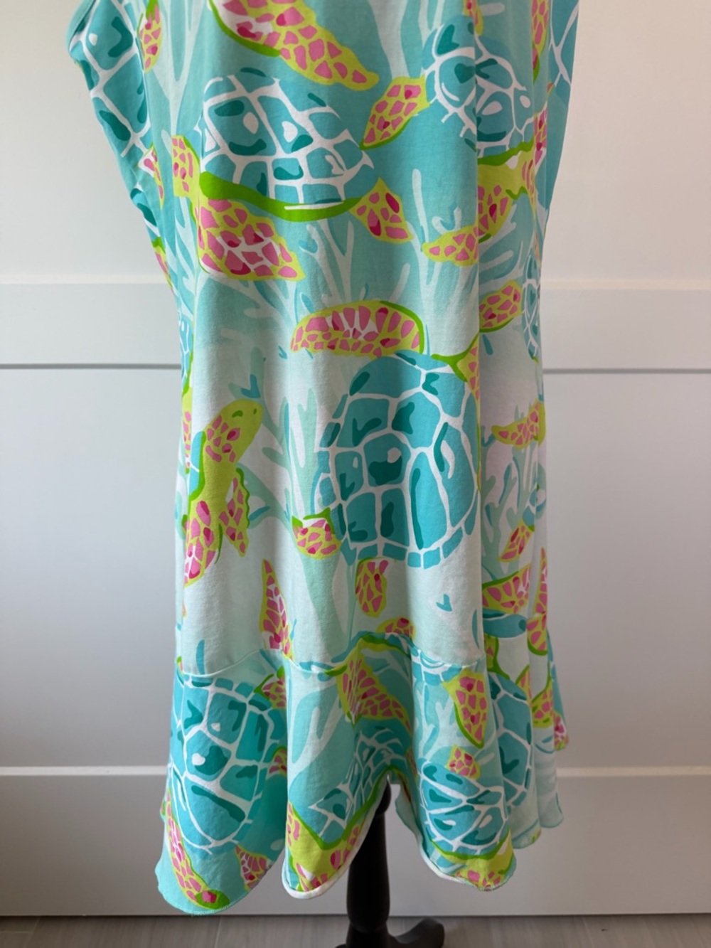 EUC AnaClare Sleeveless‎ Sea Turtle Print Shift Dress in Aqua & Lime, Large - Picture 4 of 9